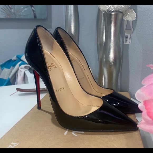 Christian Louboutin - Picture 4 of 8